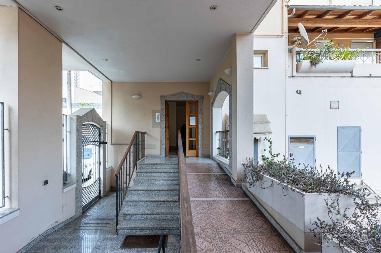 Apartment Flat: Near The Station With Balcony! Cagliari