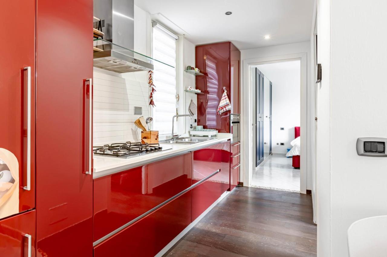 Flat: Near The Station With Balcony! *